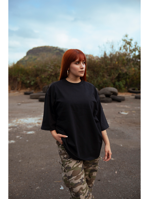 PLAYERA BASICA NEGRA