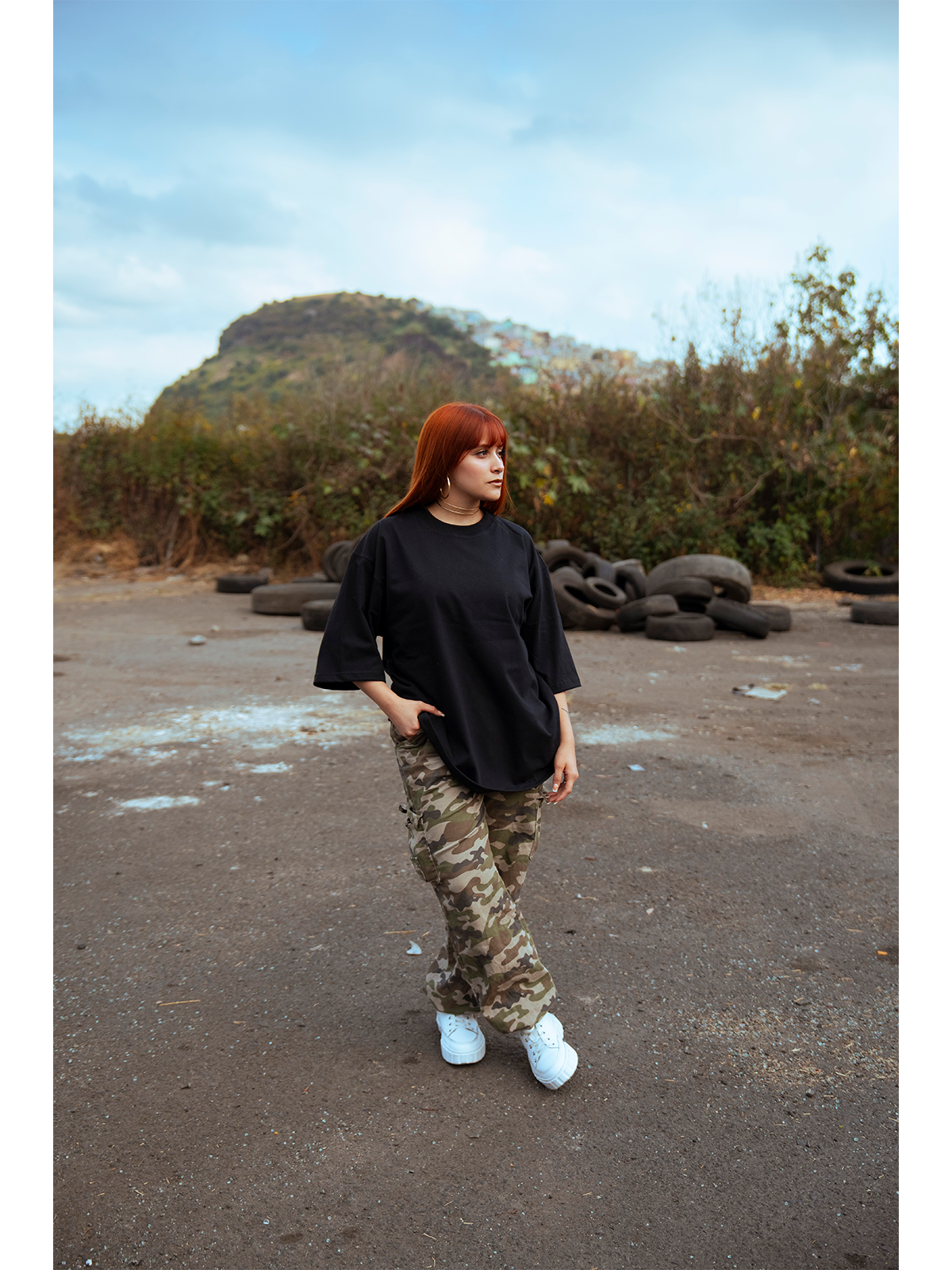 PLAYERA BASICA NEGRA